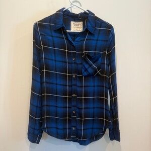 Abercrombie women’s xs plaid button up shirt